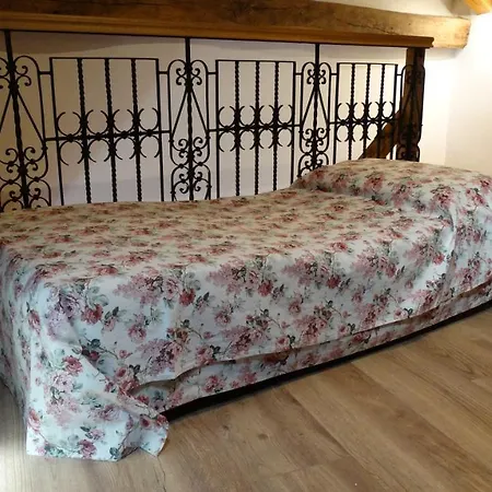 - Agrituristico Col アパート